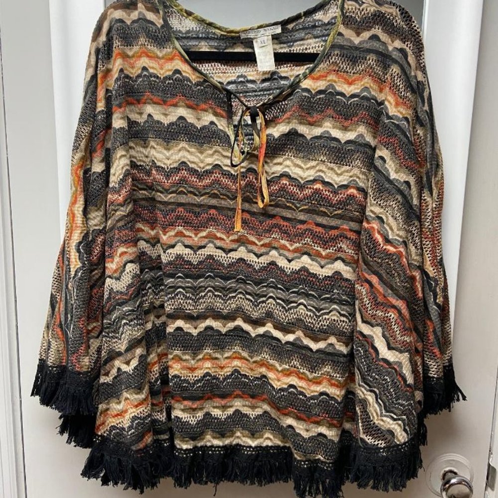 Alberto Makali poncho,  New York  Paris  Milano